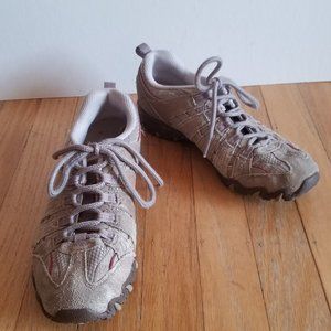 Sketchers Tan Leather Sneakers